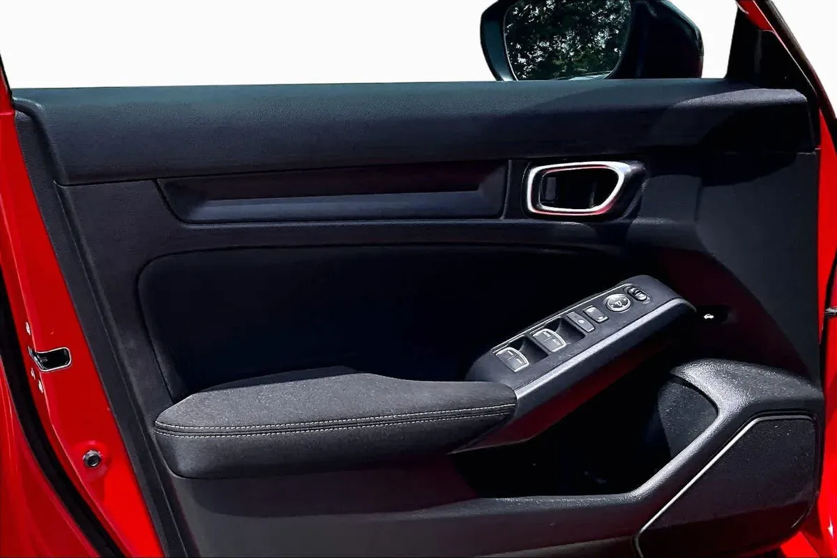 2024 Honda Civic Sport thumbnail 26