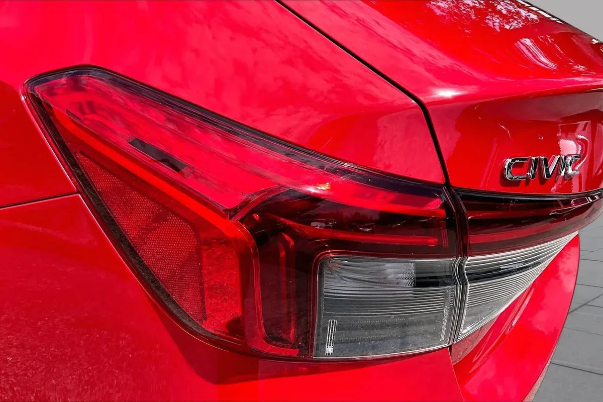 2024 Honda Civic Sport thumbnail 29