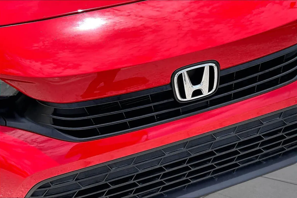 2024 Honda Civic Sport thumbnail 30