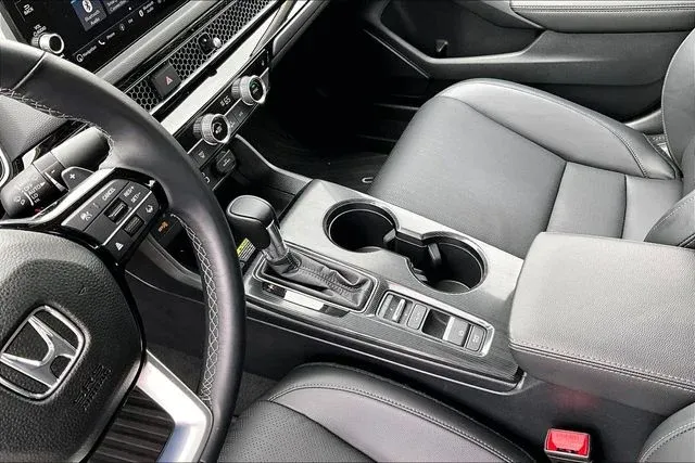 2024 Honda Civic Touring thumbnail 15