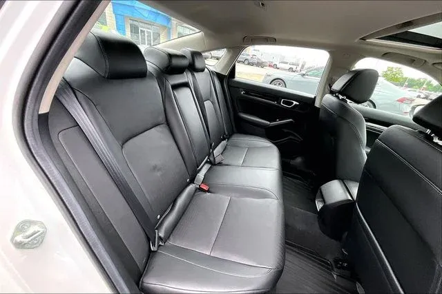 2024 Honda Civic Touring thumbnail 20