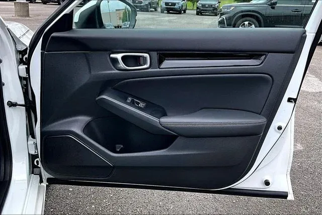 2024 Honda Civic Touring thumbnail 27