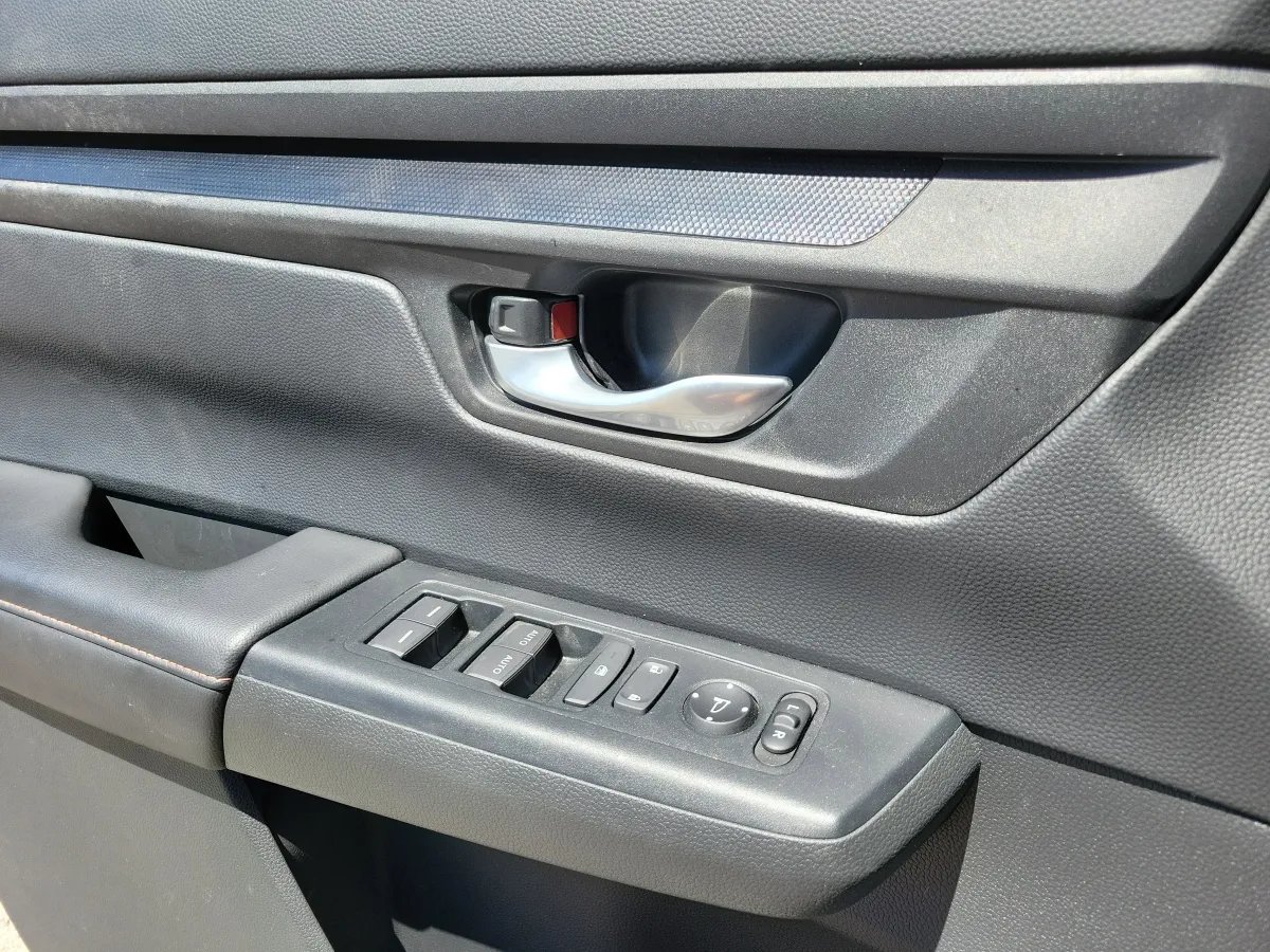 2024 Honda CR-V Hybrid Sport thumbnail 9