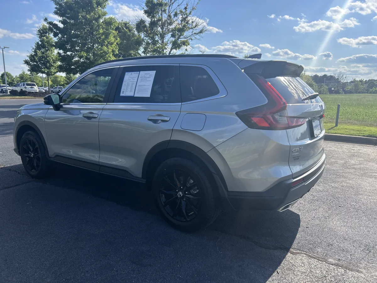 2024 Honda CR-V Hybrid Sport-L thumbnail 6