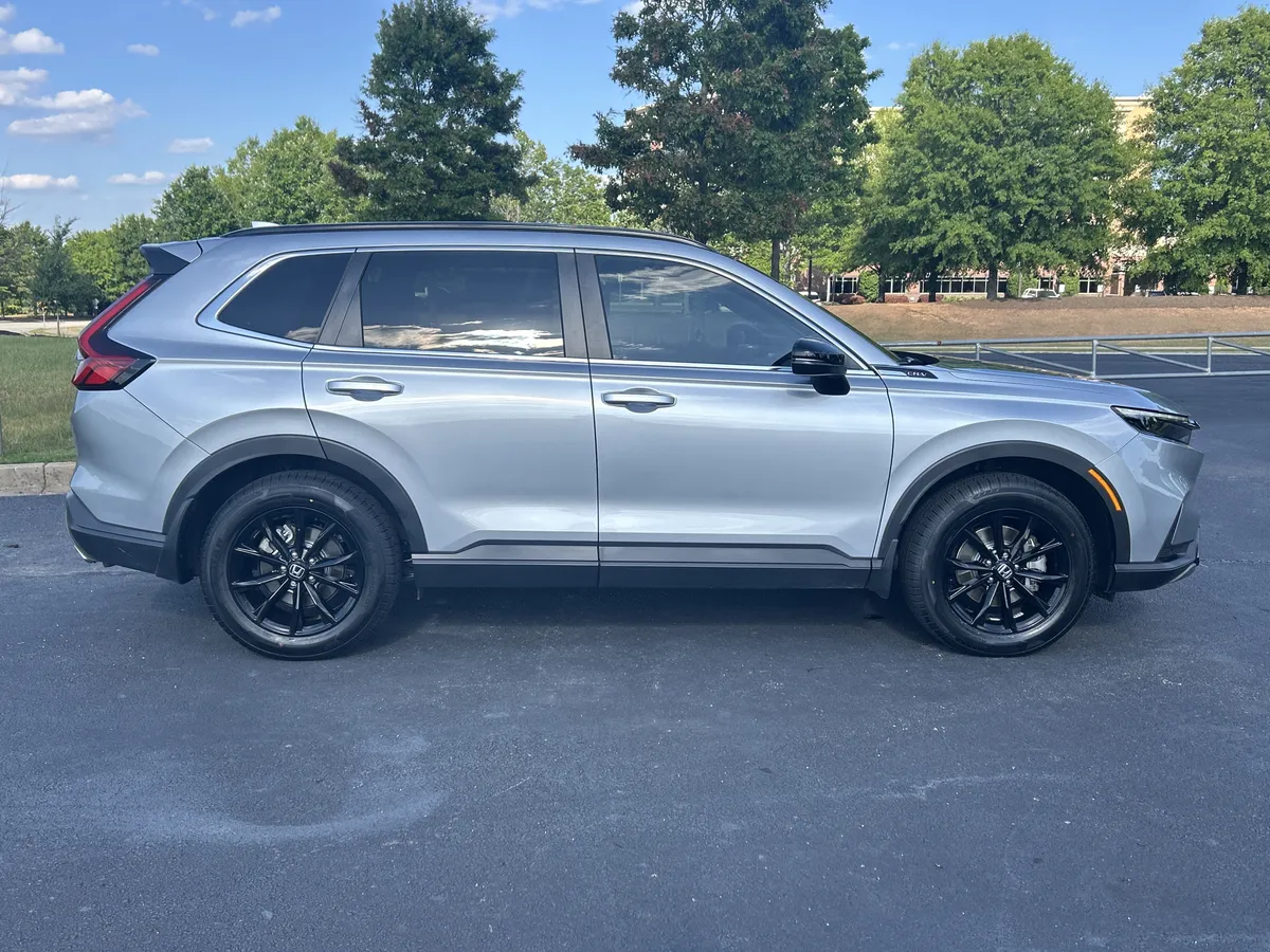 2024 Honda CR-V Hybrid Sport-L thumbnail 9