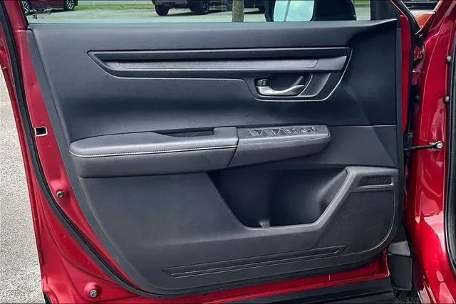 2024 Honda CR-V Hybrid Sport thumbnail 17