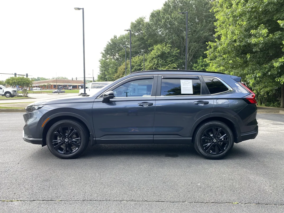 2024 Honda CR-V Hybrid Sport Touring thumbnail 5