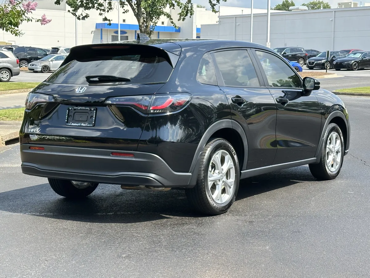 2024 Honda HR-V LX 2WD CVT thumbnail 10