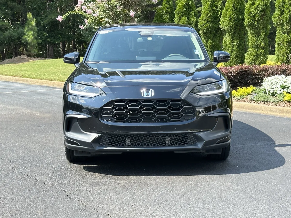 2024 Honda HR-V LX 2WD CVT thumbnail 2