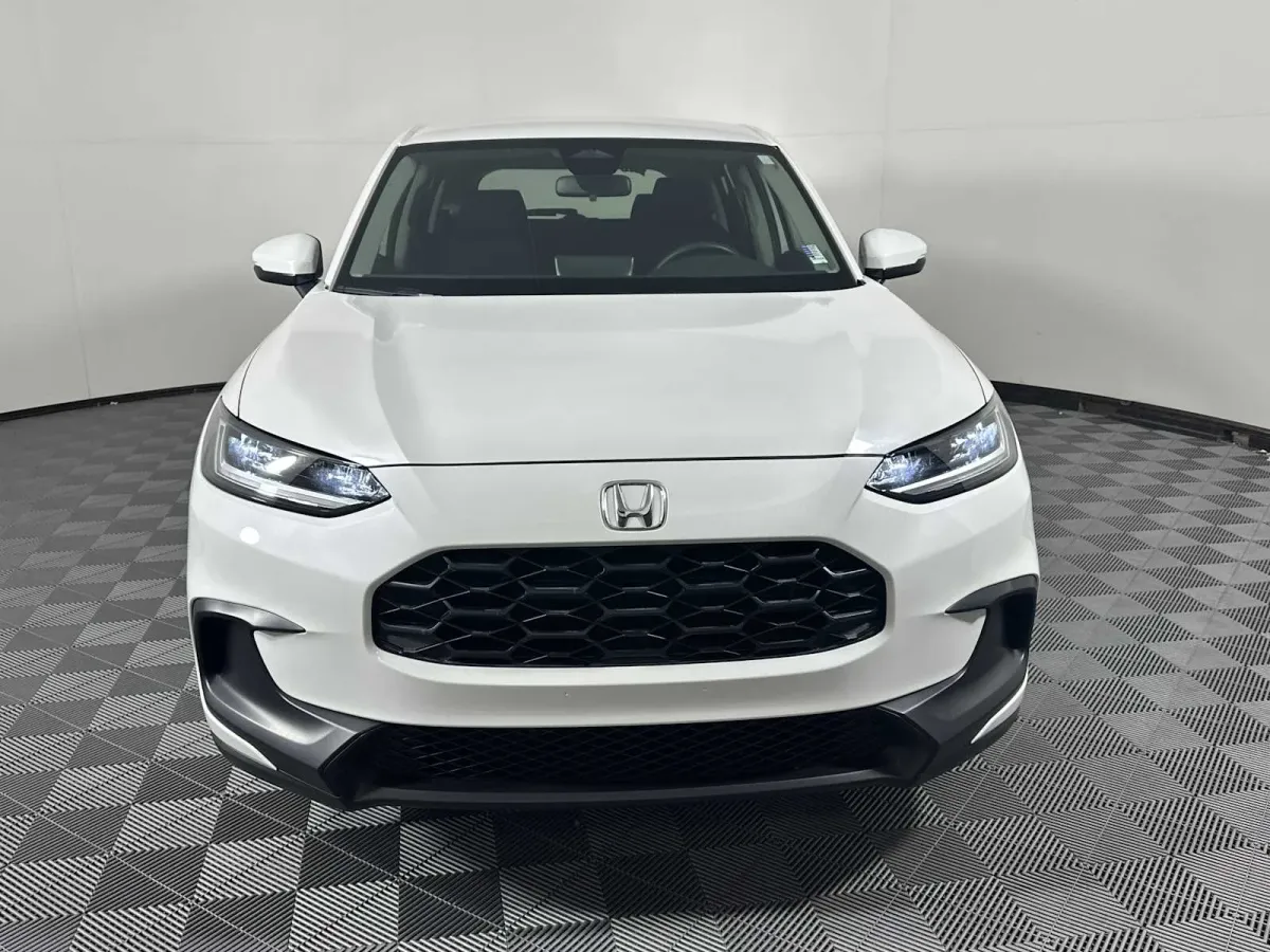 2024 Honda HR-V LX thumbnail 2