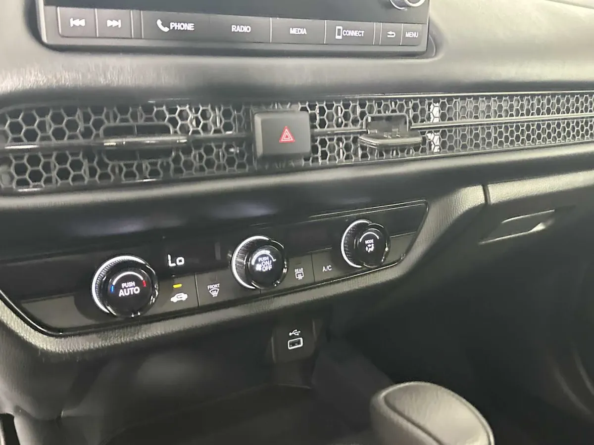 2024 Honda HR-V LX thumbnail 30