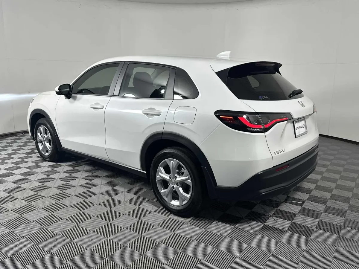 2024 Honda HR-V LX thumbnail 6