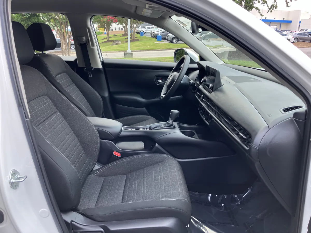 2024 Honda HR-V LX AWD CVT thumbnail 31