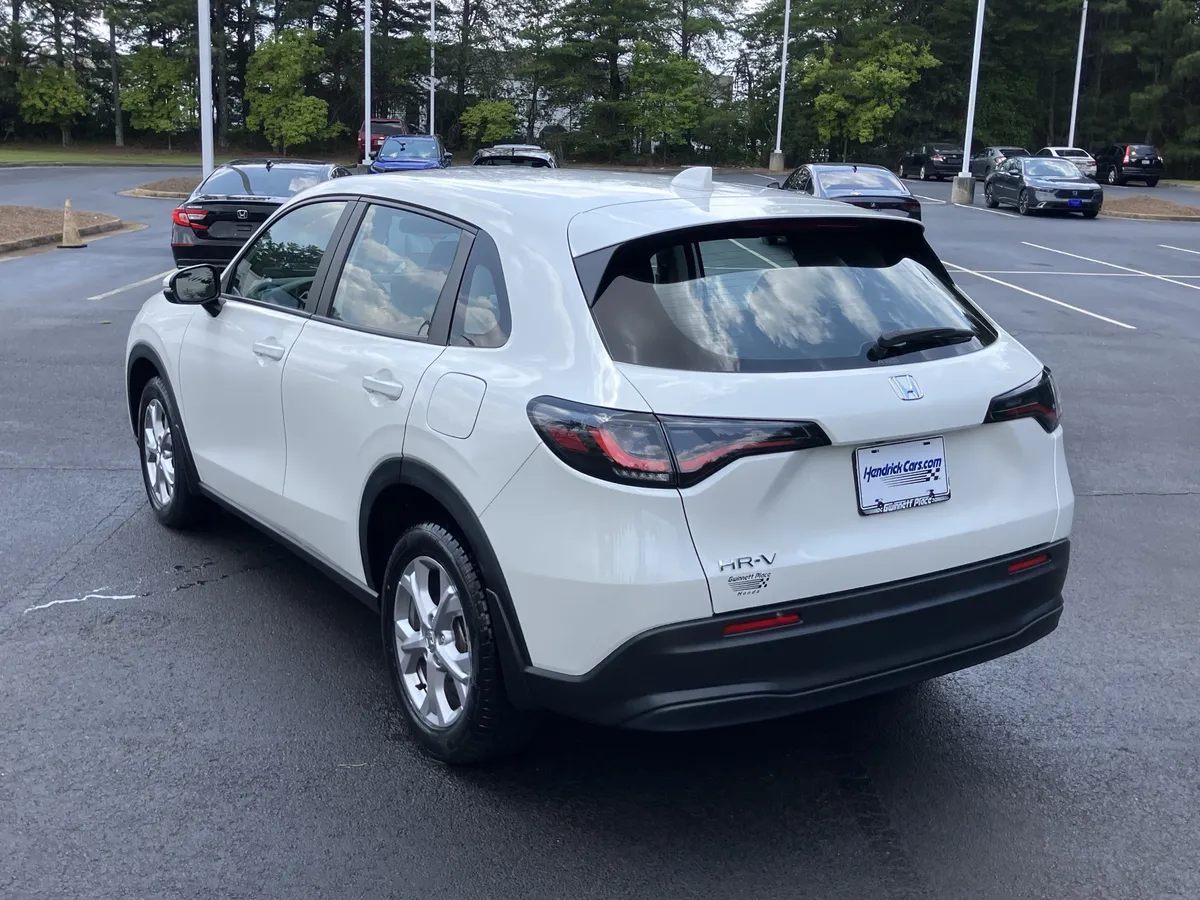 2024 Honda HR-V LX AWD CVT thumbnail 8