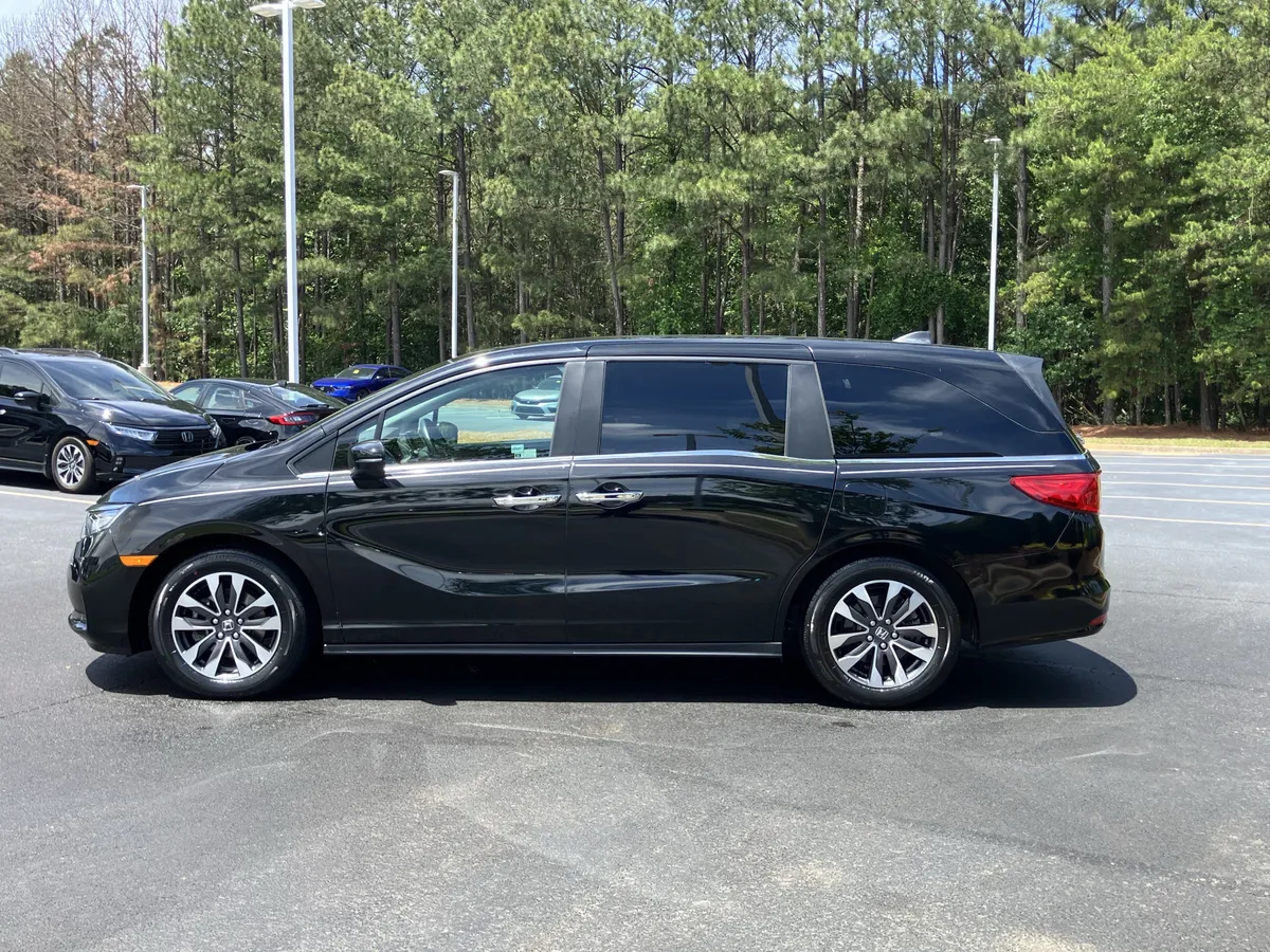 2024 Honda Odyssey EX-L Auto thumbnail 7