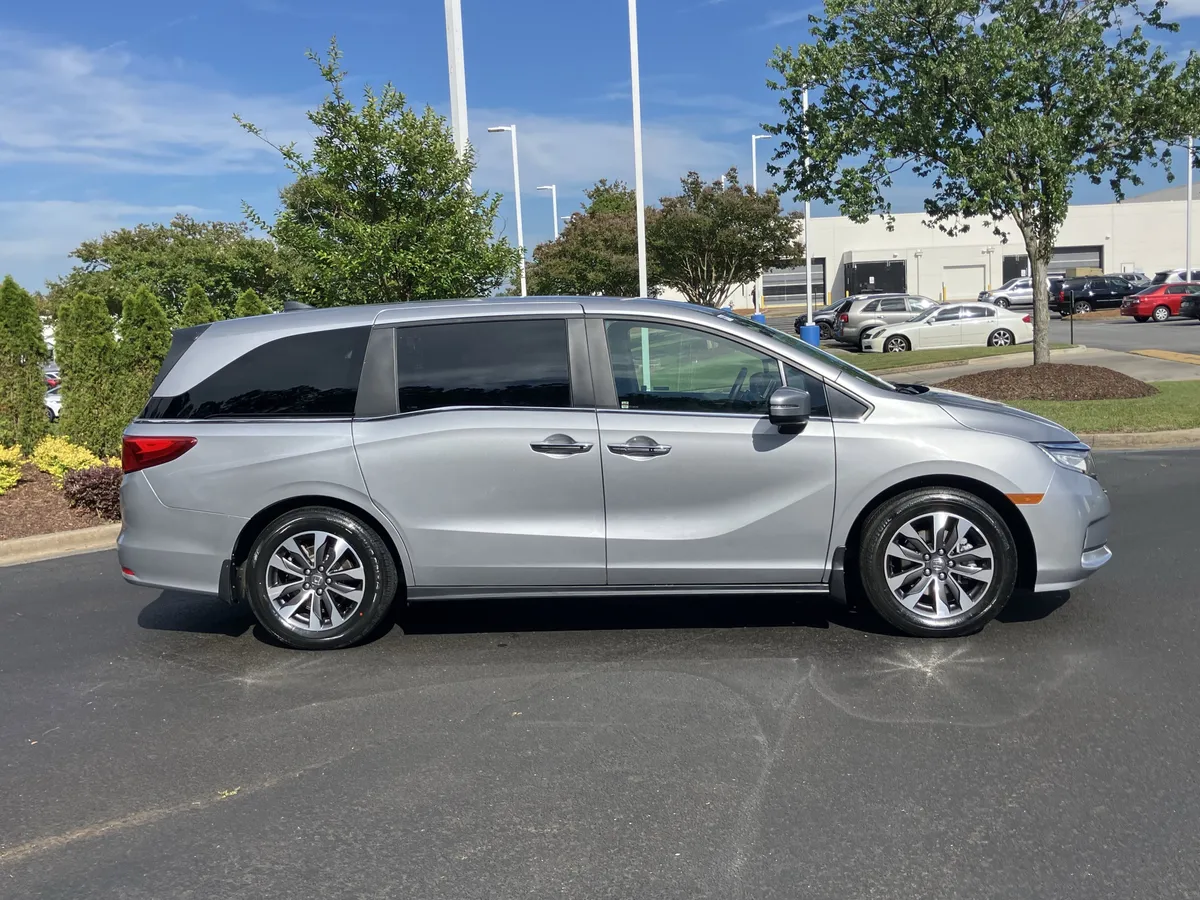 2024 Honda Odyssey EX-L Auto thumbnail 11