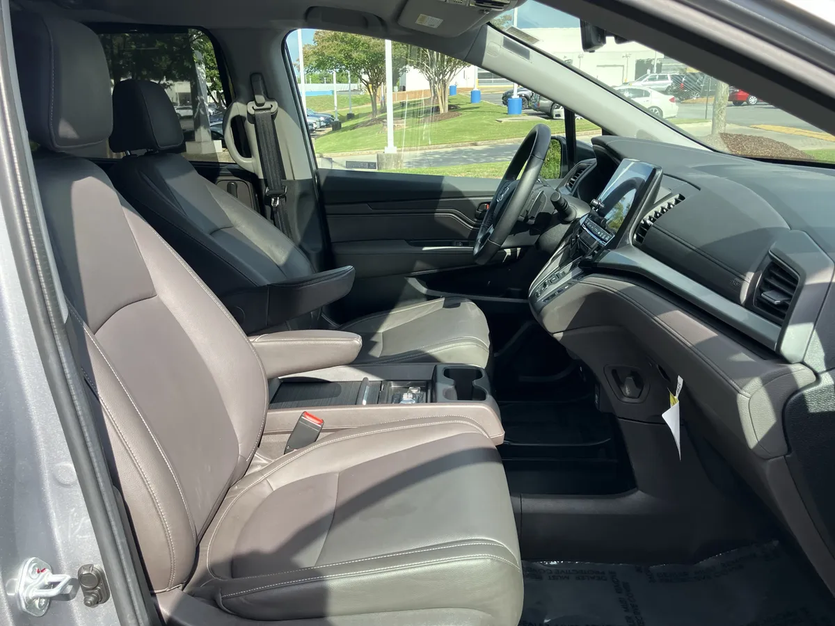 2024 Honda Odyssey EX-L Auto thumbnail 36