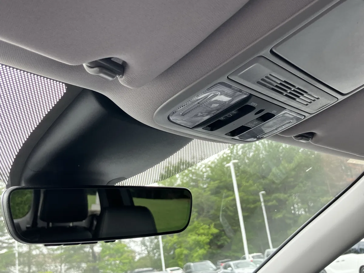 2024 Honda Odyssey EX-L Auto thumbnail 28