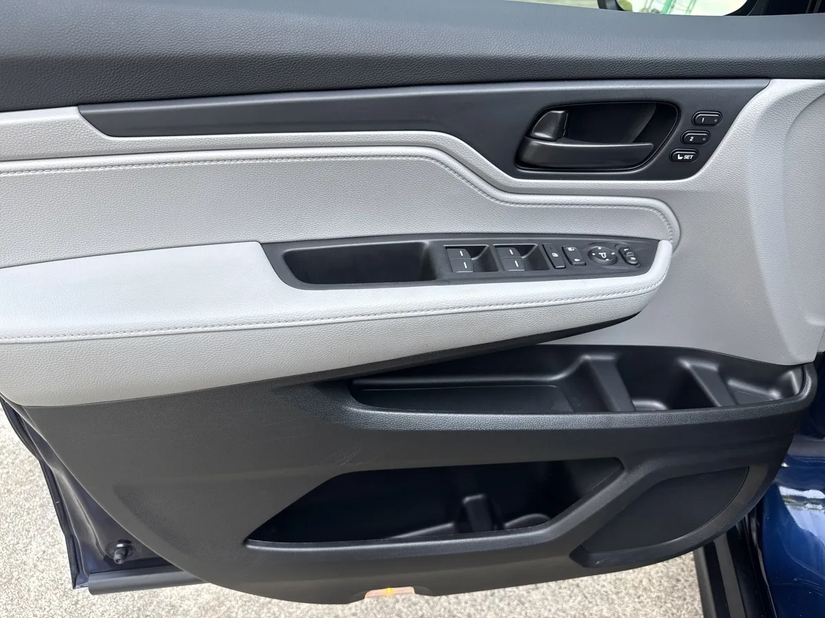 2024 Honda Odyssey EX-L thumbnail 10