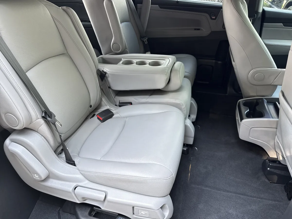 2024 Honda Odyssey EX-L thumbnail 15