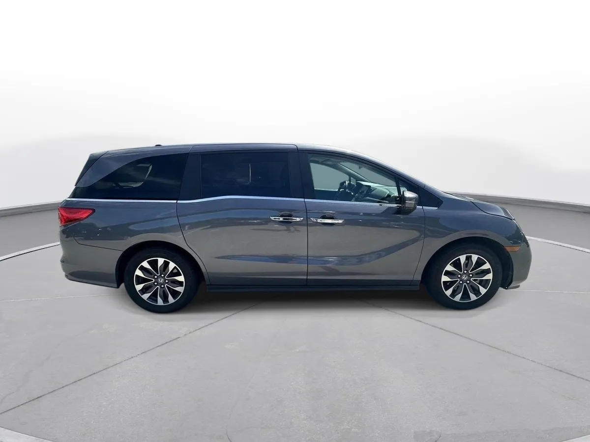 2024 Honda Odyssey EX-L thumbnail 5