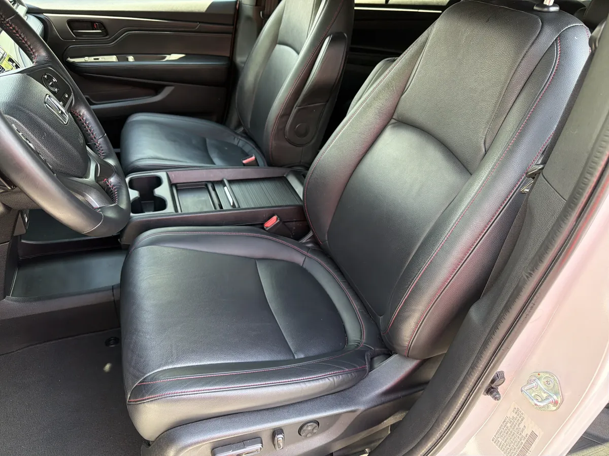 2024 Honda Odyssey Sport thumbnail 15