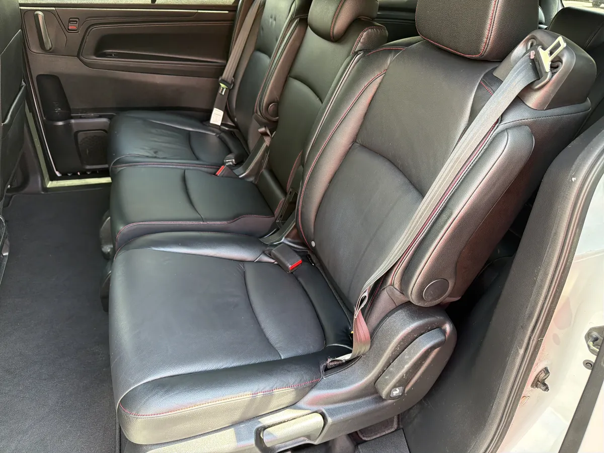 2024 Honda Odyssey Sport thumbnail 17