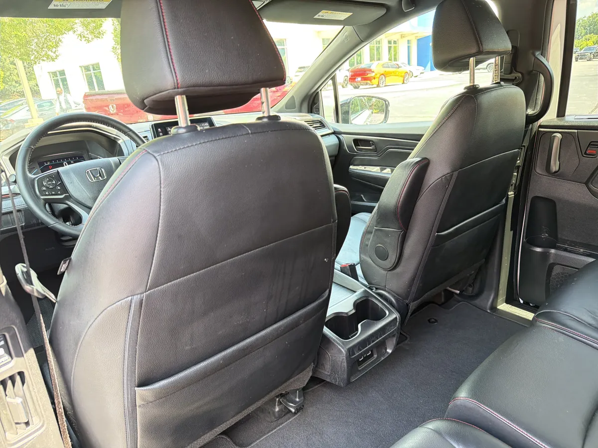 2024 Honda Odyssey Sport thumbnail 18
