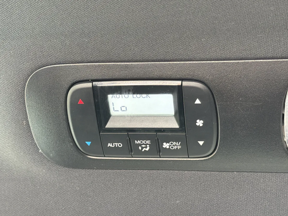 2024 Honda Odyssey Sport thumbnail 19