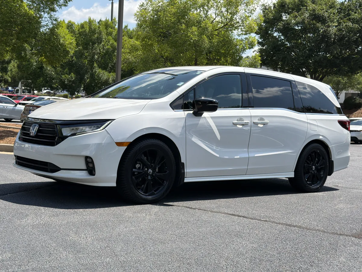 2024 Honda Odyssey Sport thumbnail 21