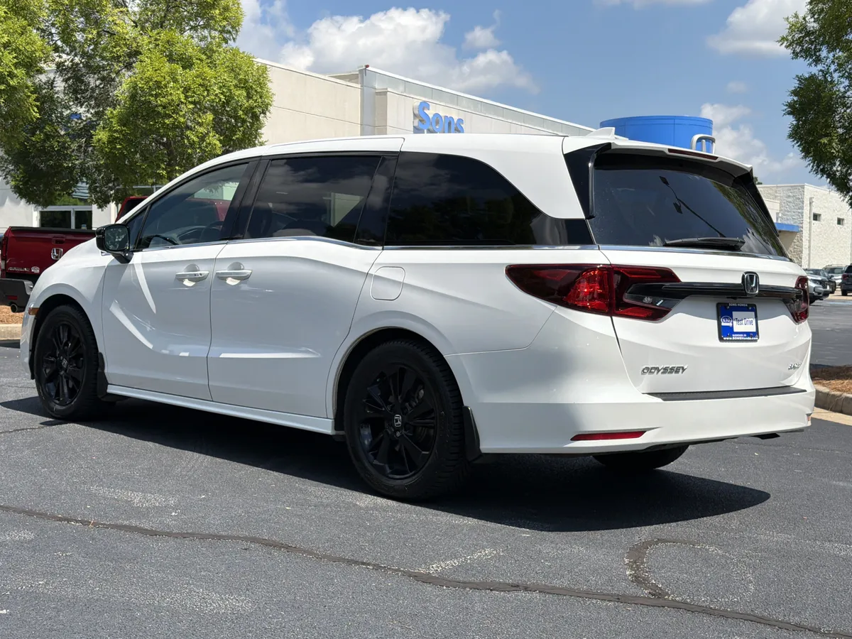 2024 Honda Odyssey Sport thumbnail 23