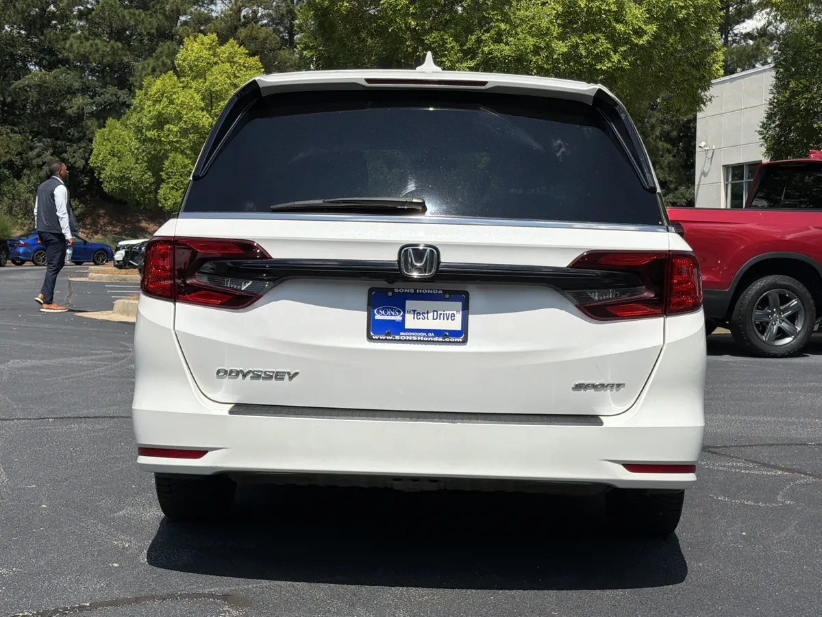 2024 Honda Odyssey Sport thumbnail 24