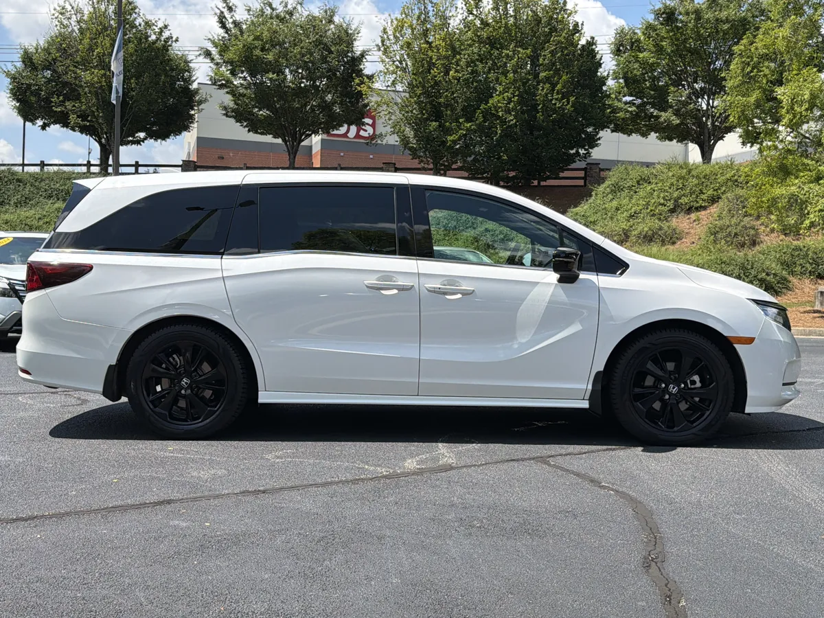 2024 Honda Odyssey Sport thumbnail 29