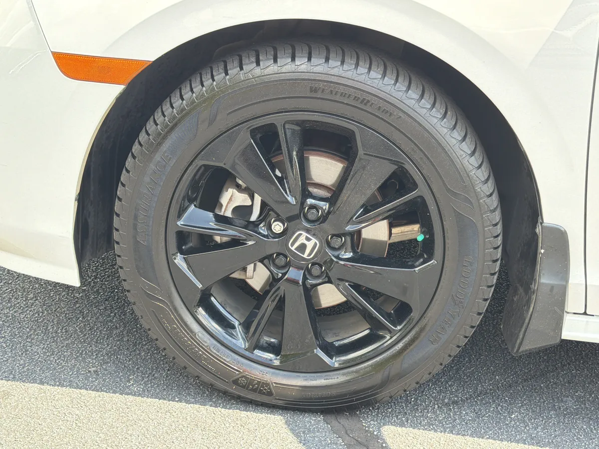 2024 Honda Odyssey Sport thumbnail 31