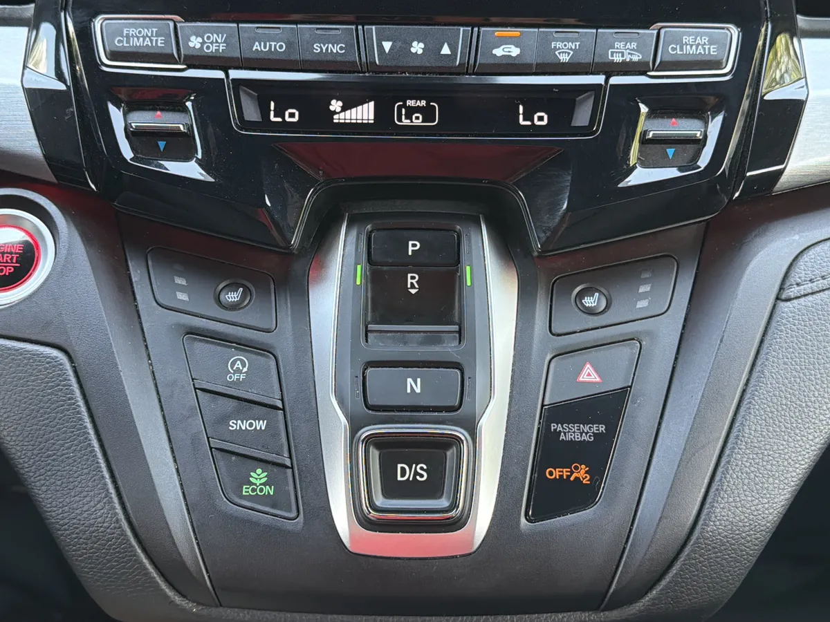 2024 Honda Odyssey Sport thumbnail 6