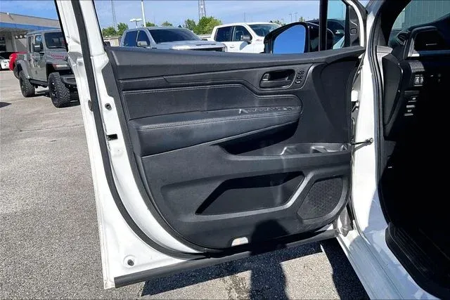 2024 Honda Odyssey Sport thumbnail 17