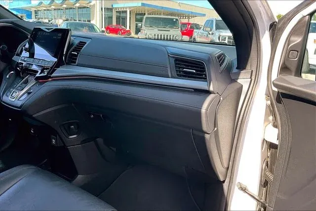 2024 Honda Odyssey Sport thumbnail 23