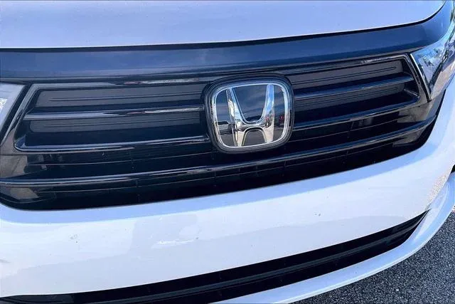 2024 Honda Odyssey Sport thumbnail 33