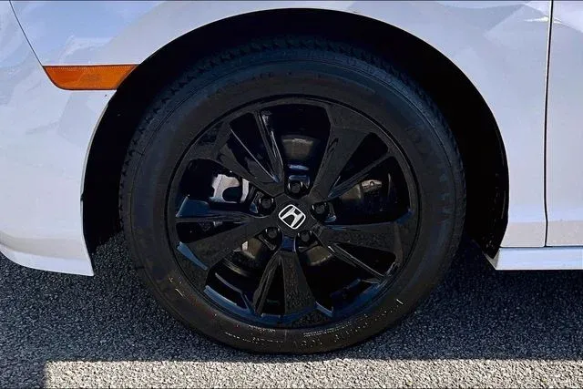 2024 Honda Odyssey Sport thumbnail 34