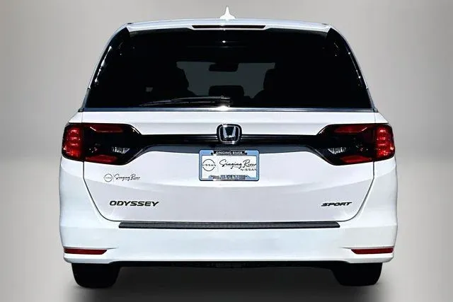 2024 Honda Odyssey Sport thumbnail 6