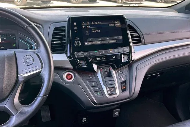 2024 Honda Odyssey Sport thumbnail 9