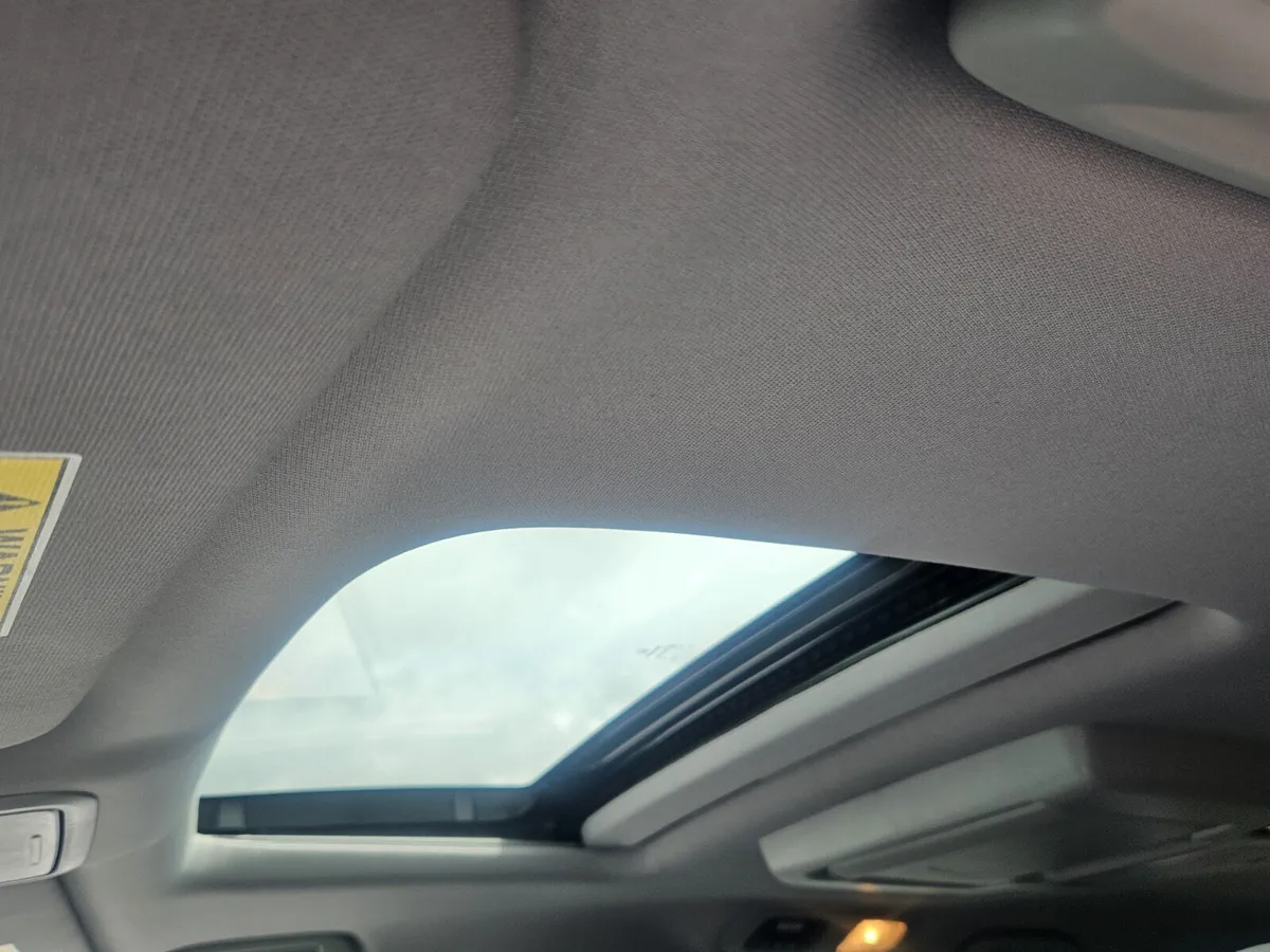 2024 Honda Odyssey Touring thumbnail 20
