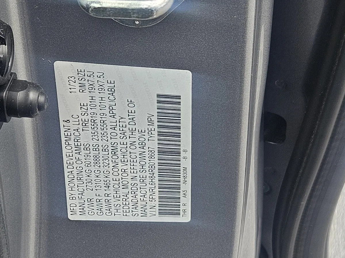 2024 Honda Odyssey Touring thumbnail 38