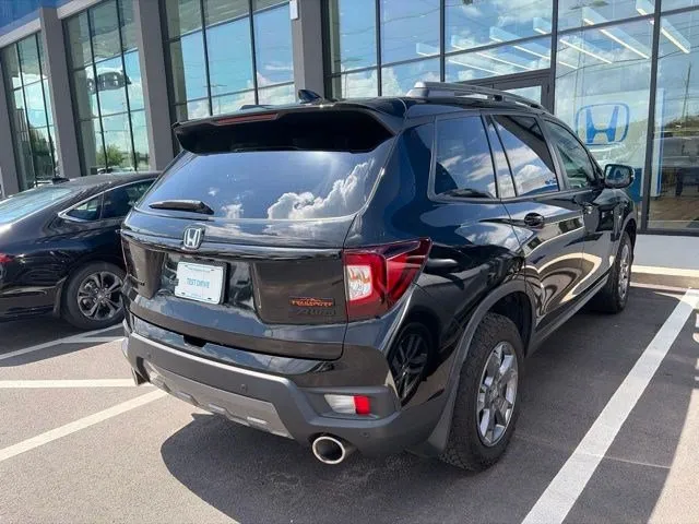 2024 Honda Passport TrailSport thumbnail 4