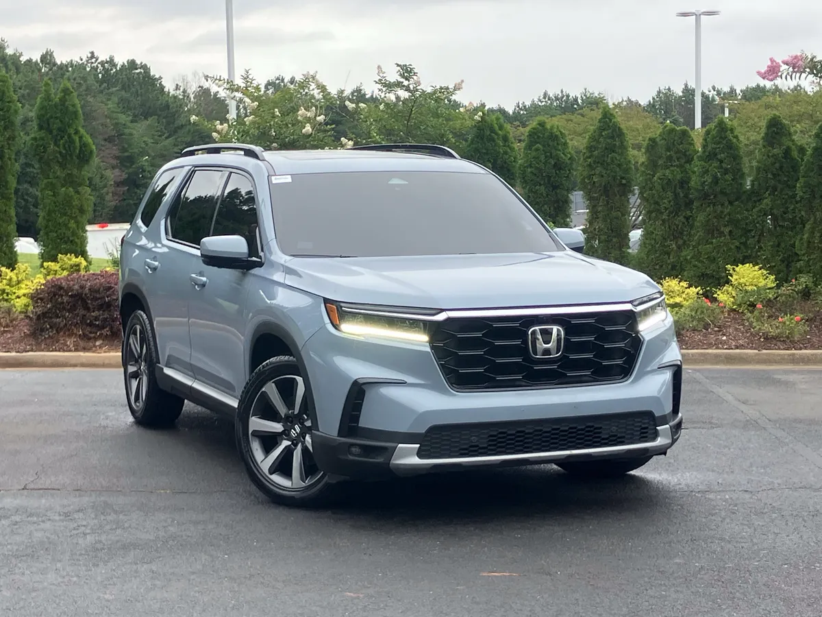 2024 Honda Pilot Elite AWD thumbnail 2