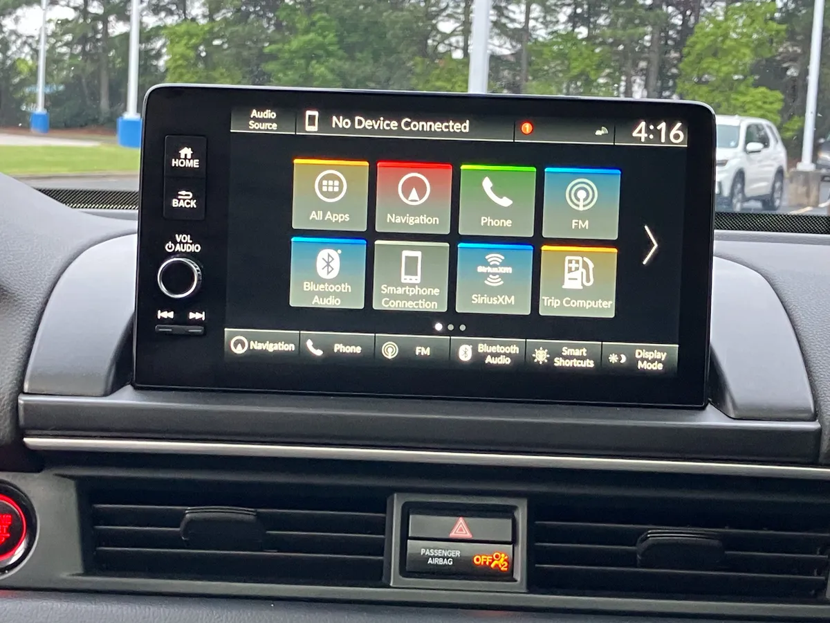 2024 Honda Pilot Elite AWD thumbnail 26