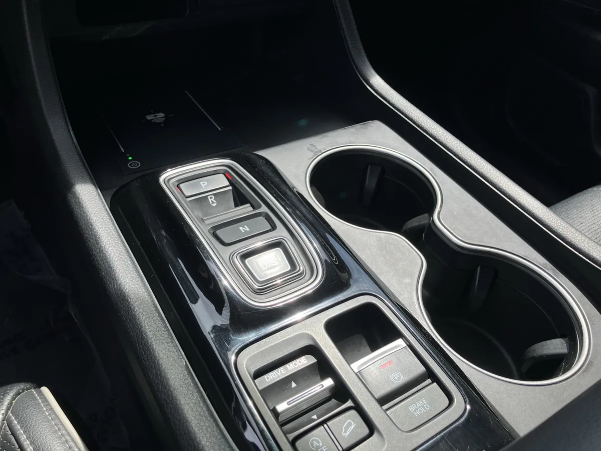 2024 Honda Pilot Elite AWD thumbnail 29