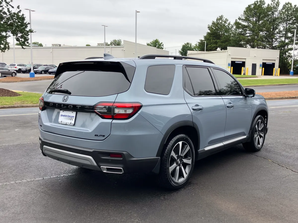 2024 Honda Pilot Elite AWD thumbnail 48
