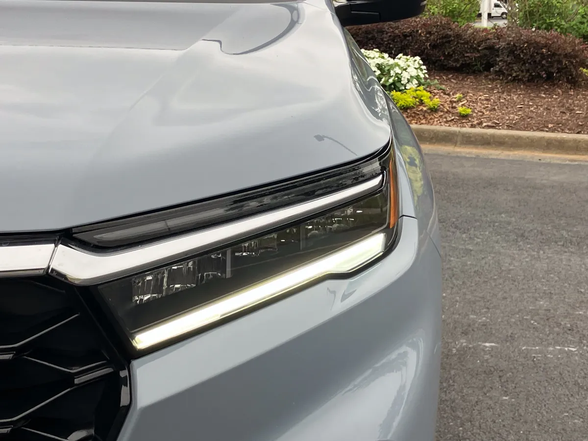 2024 Honda Pilot Elite AWD thumbnail 5