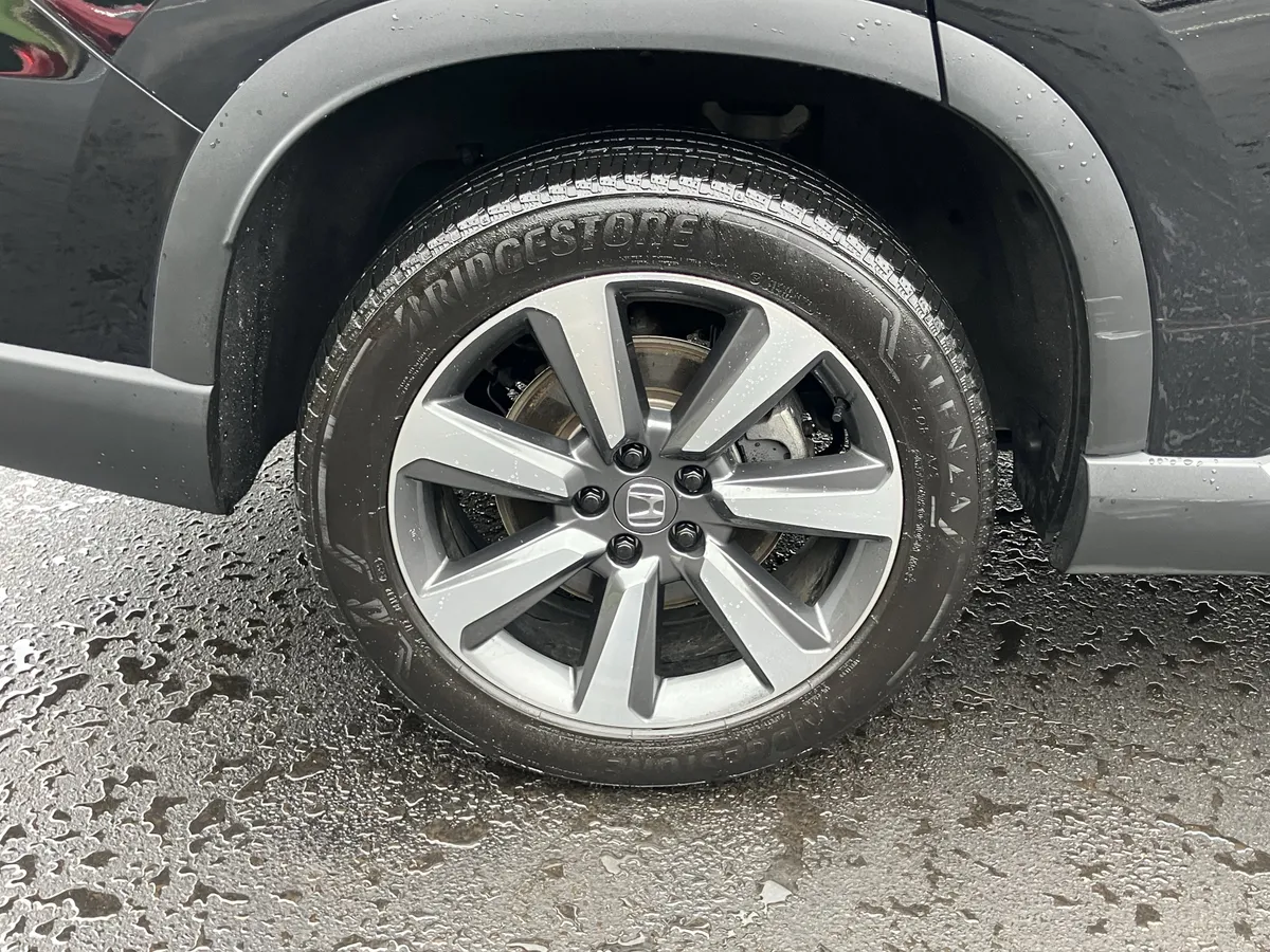 2024 Honda Pilot Elite AWD thumbnail 12